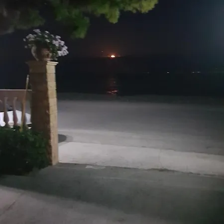 Schinas Apts. * Τολοφώνας