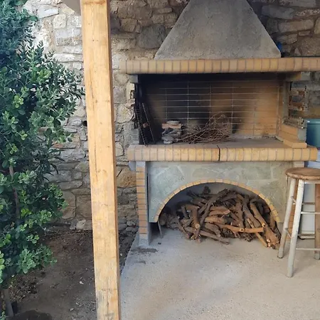 Schinas Apts. Τολοφώνας