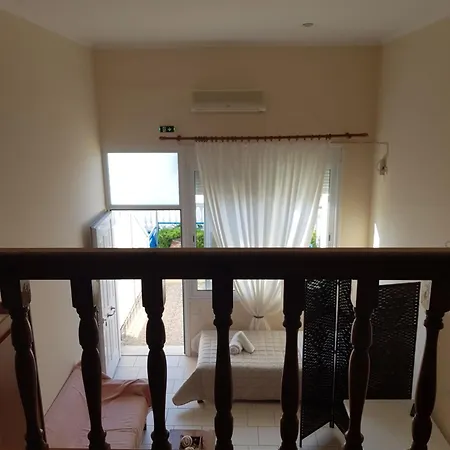 Schinas Apts. * Tolofon