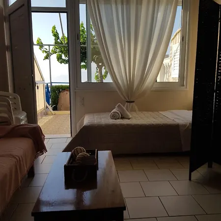 Apartment Schinas Apts.