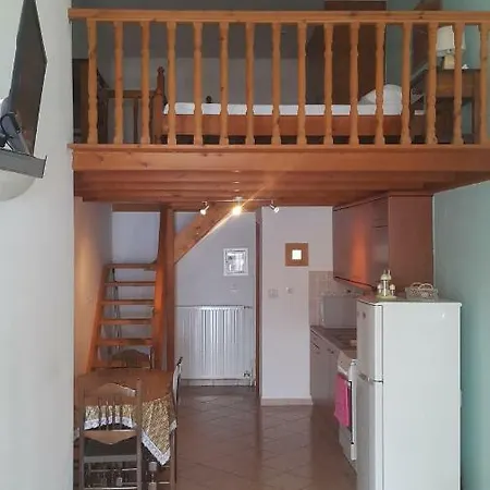 Schinas Apts. Daire Tolofón