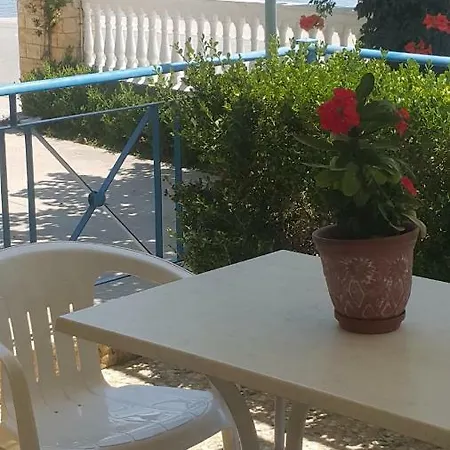 Apartment Schinas Apts. Tolofon